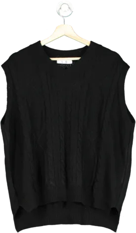 L D Black Sleeveless Knit Sweater